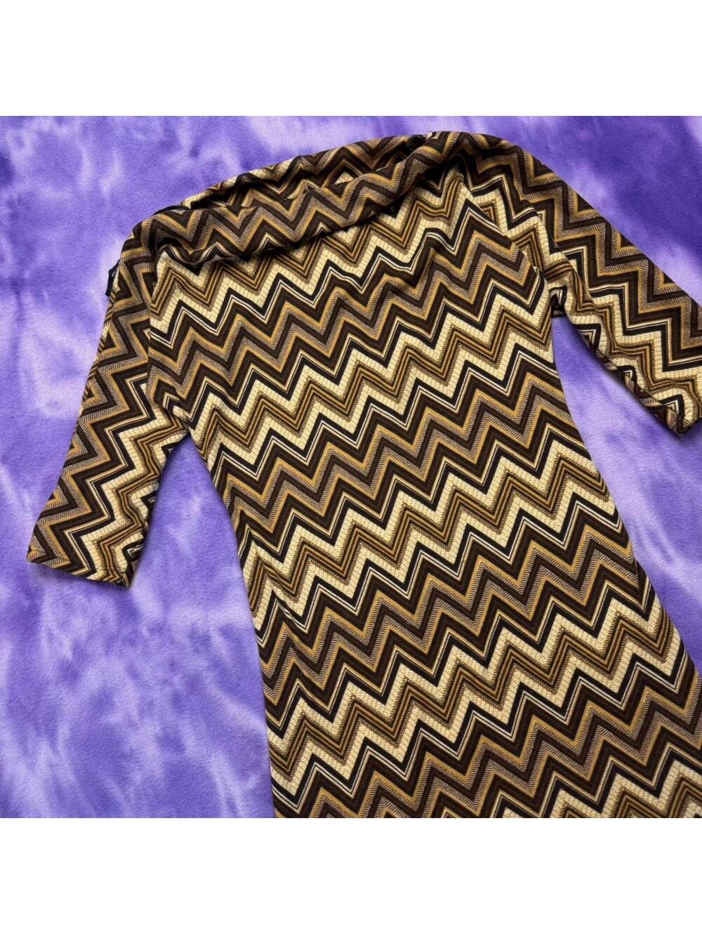 Vtg 90s Olivia Matthews brown zig zag knit dress